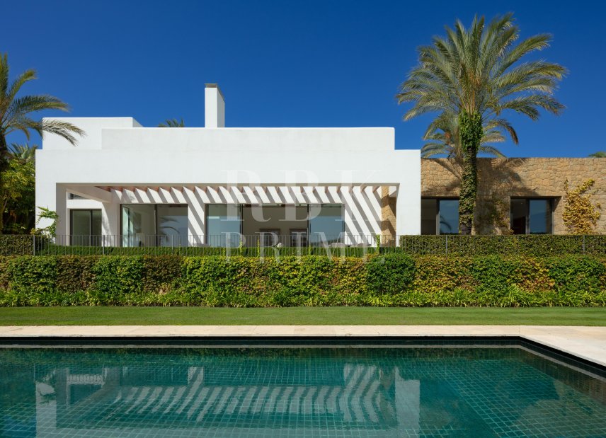 Resale - Villa -
Malaga - Casares