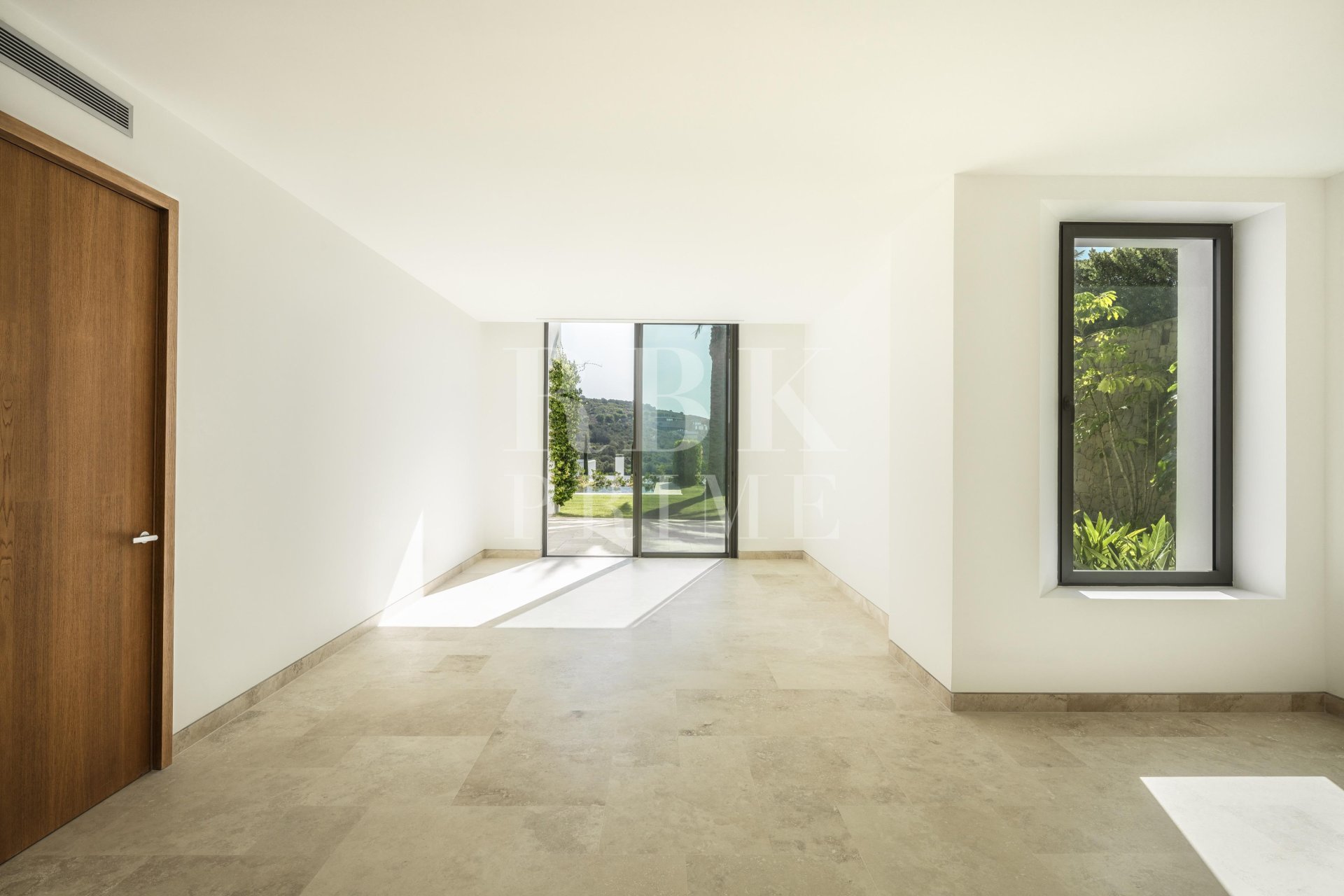 Resale - Villa -
Malaga - Casares