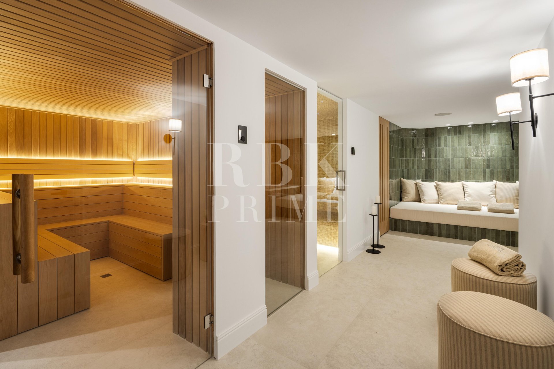Resale - Villa -
Malaga - Málaga