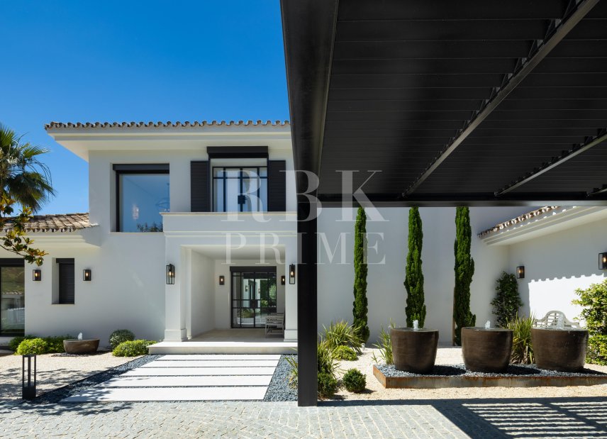 Resale - Villa -
Malaga - Nueva Andalucía