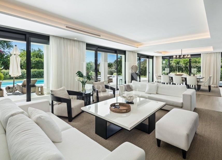 Resale - Villa -
Malaga - Nueva Andalucía