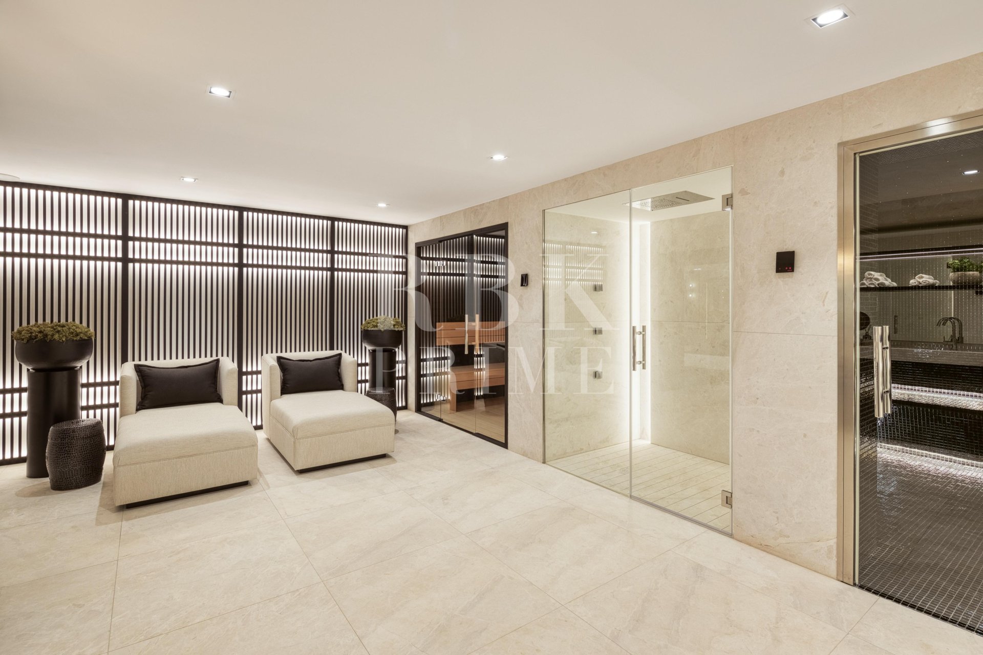 Resale - Villa -
Malaga - Nueva Andalucía