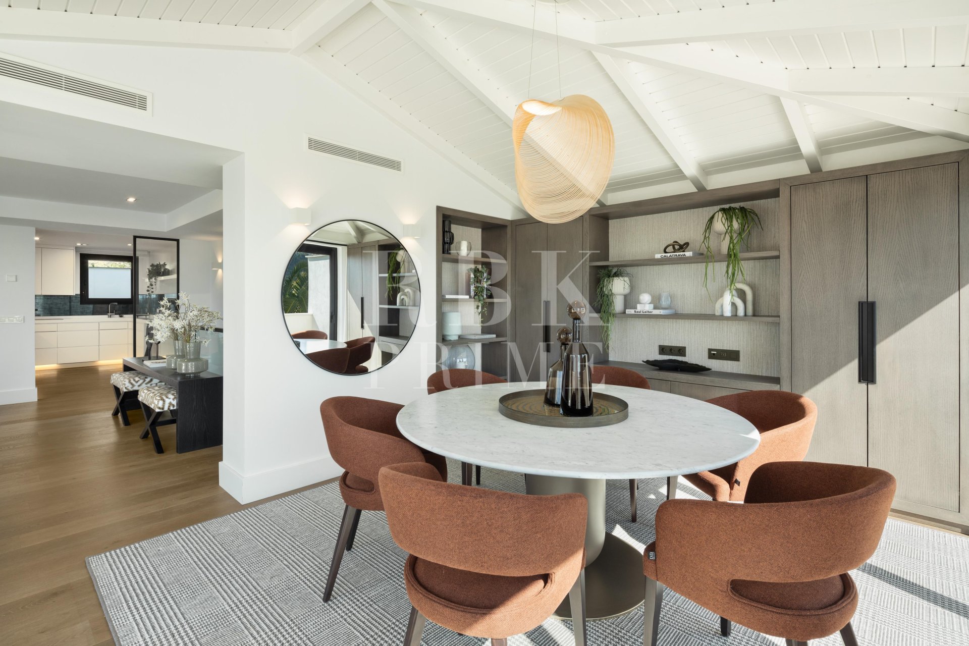 Resale - Villa -
Malaga - Nueva Andalucía