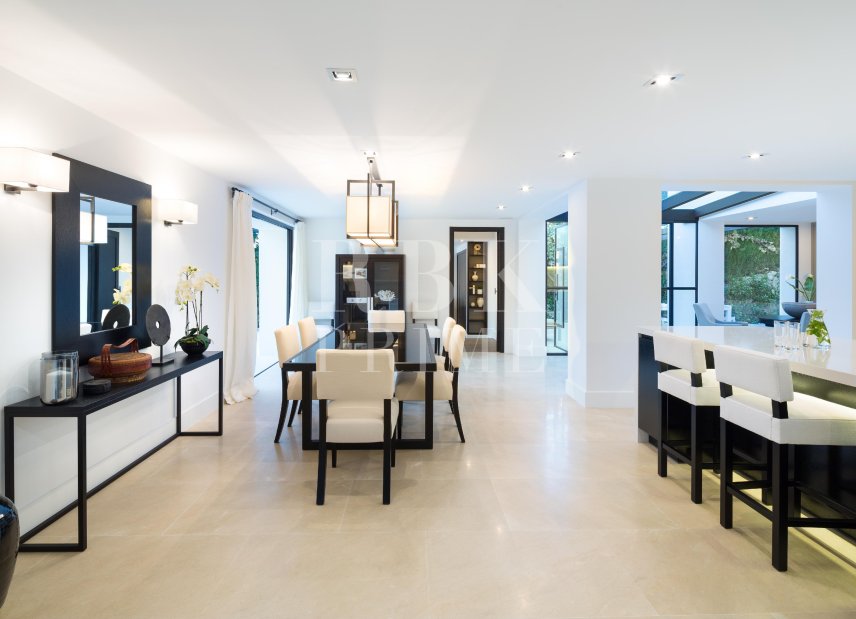 Resale - Villa -
Malaga - Nueva Andalucía