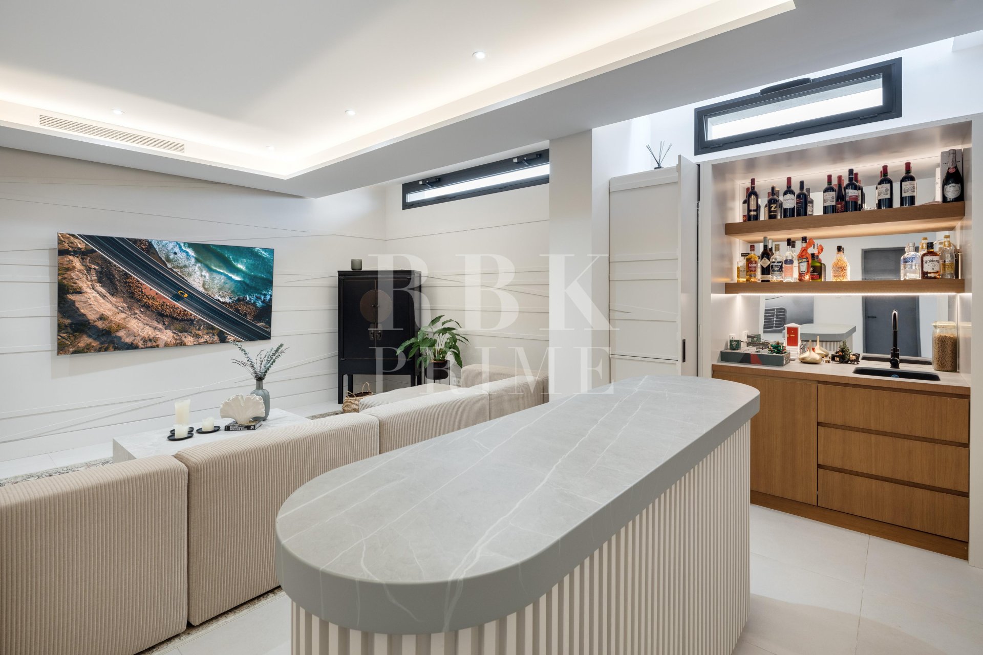 Resale - Villa -
Malaga - Nueva Andalucía