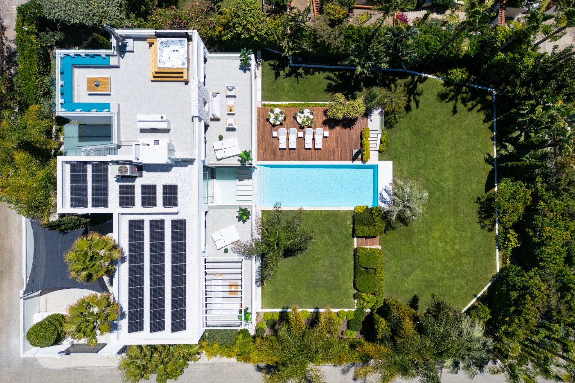 Resale - Villa -
Marbella - East Marbella