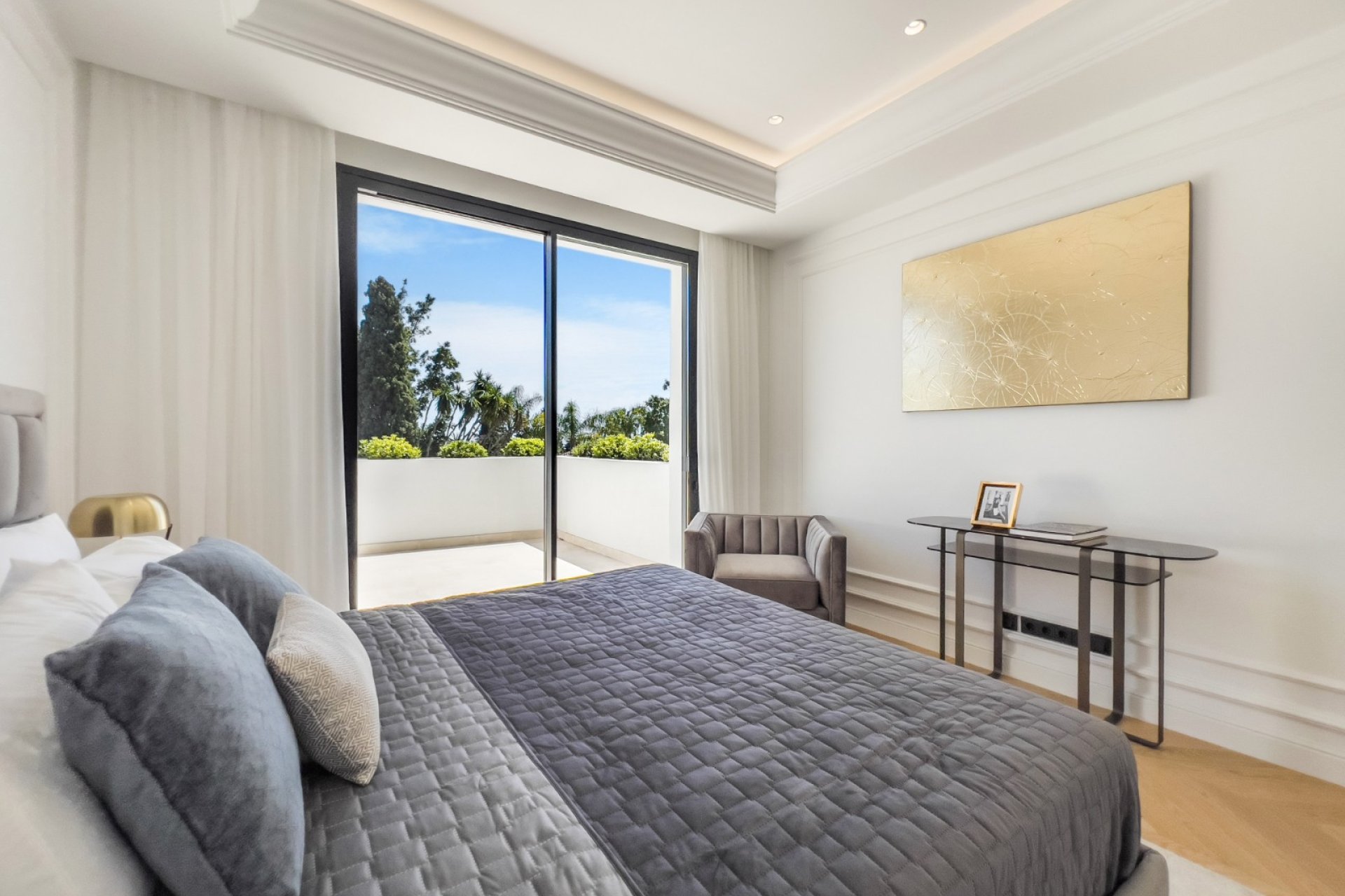 Resale - Villa -
Marbella - Golden Mile