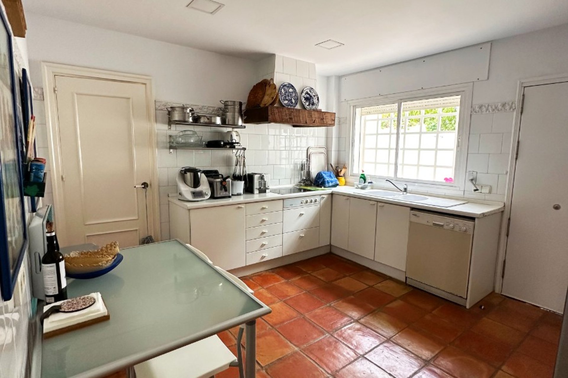 Resale - Villa -
Marbella - Las Chapas