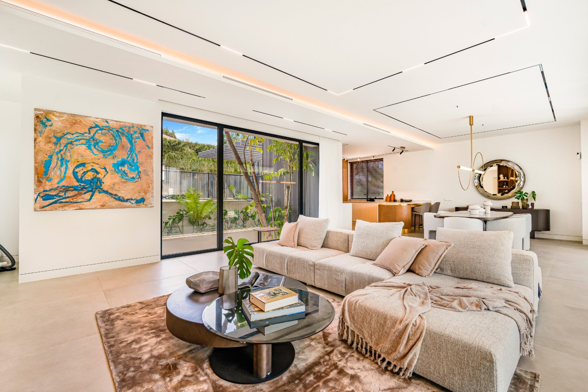Resale - Villa -
Marbella - Nagueles
