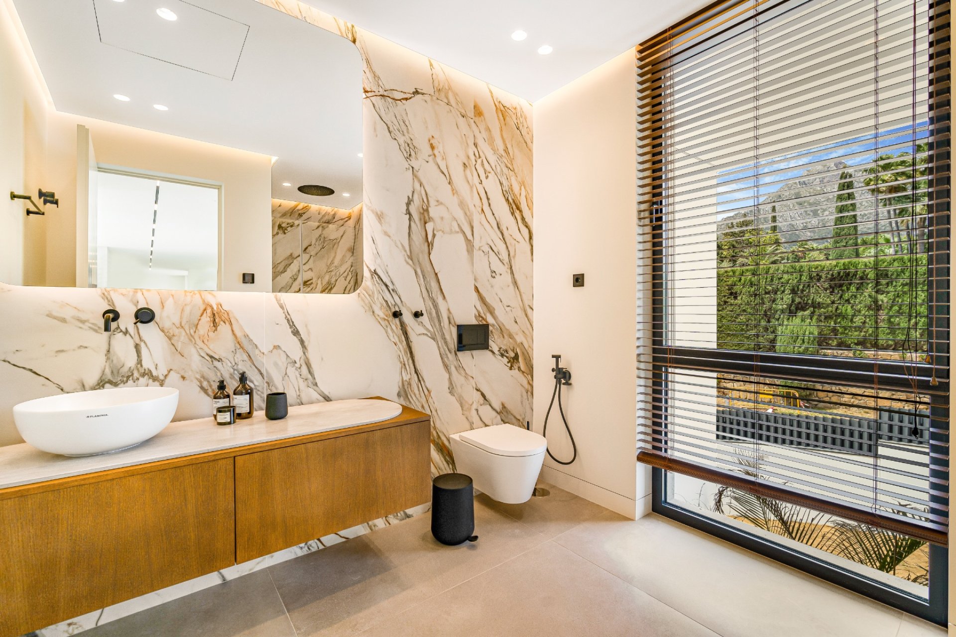 Resale - Villa -
Marbella - Nagueles