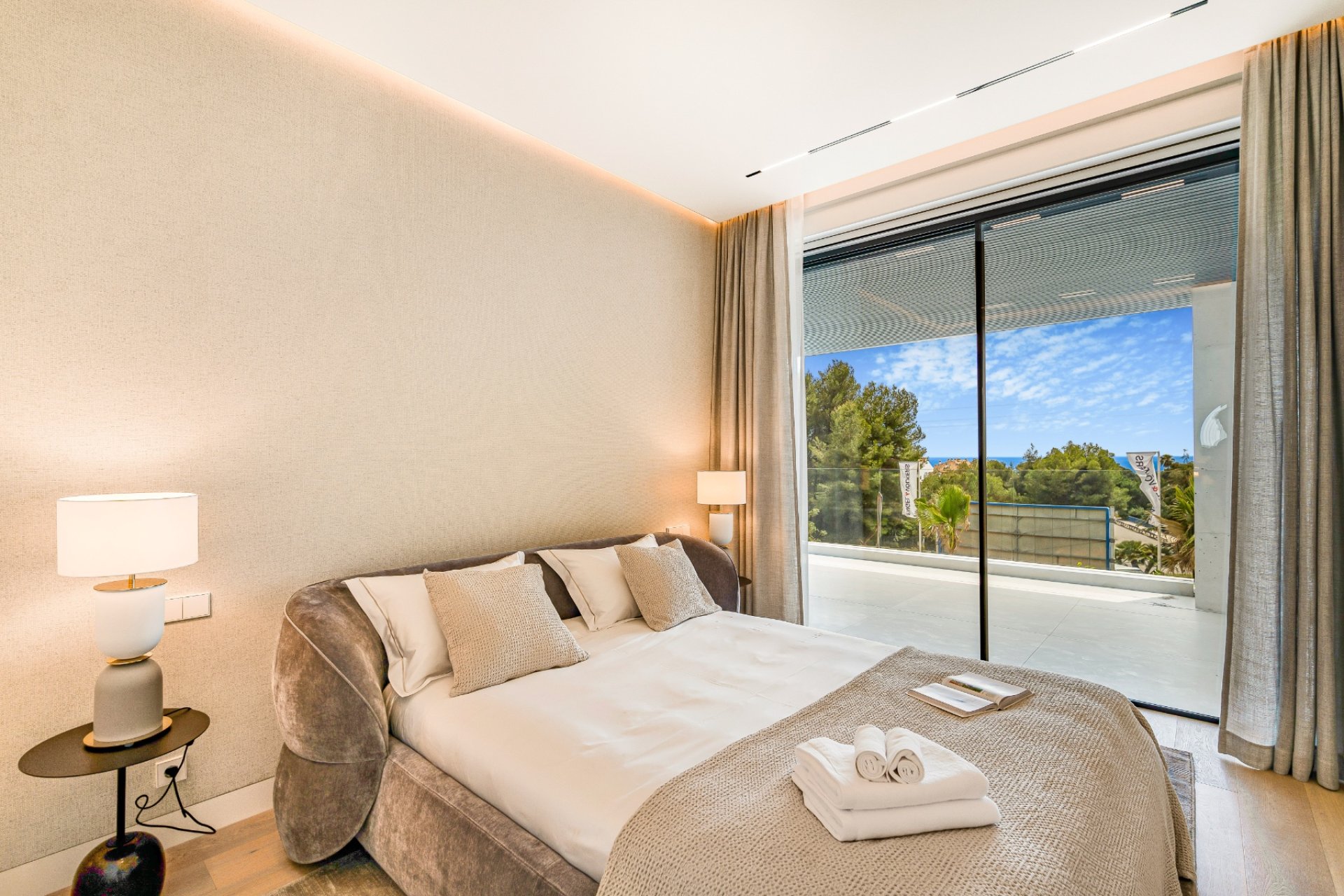 Resale - Villa -
Marbella - Nagueles
