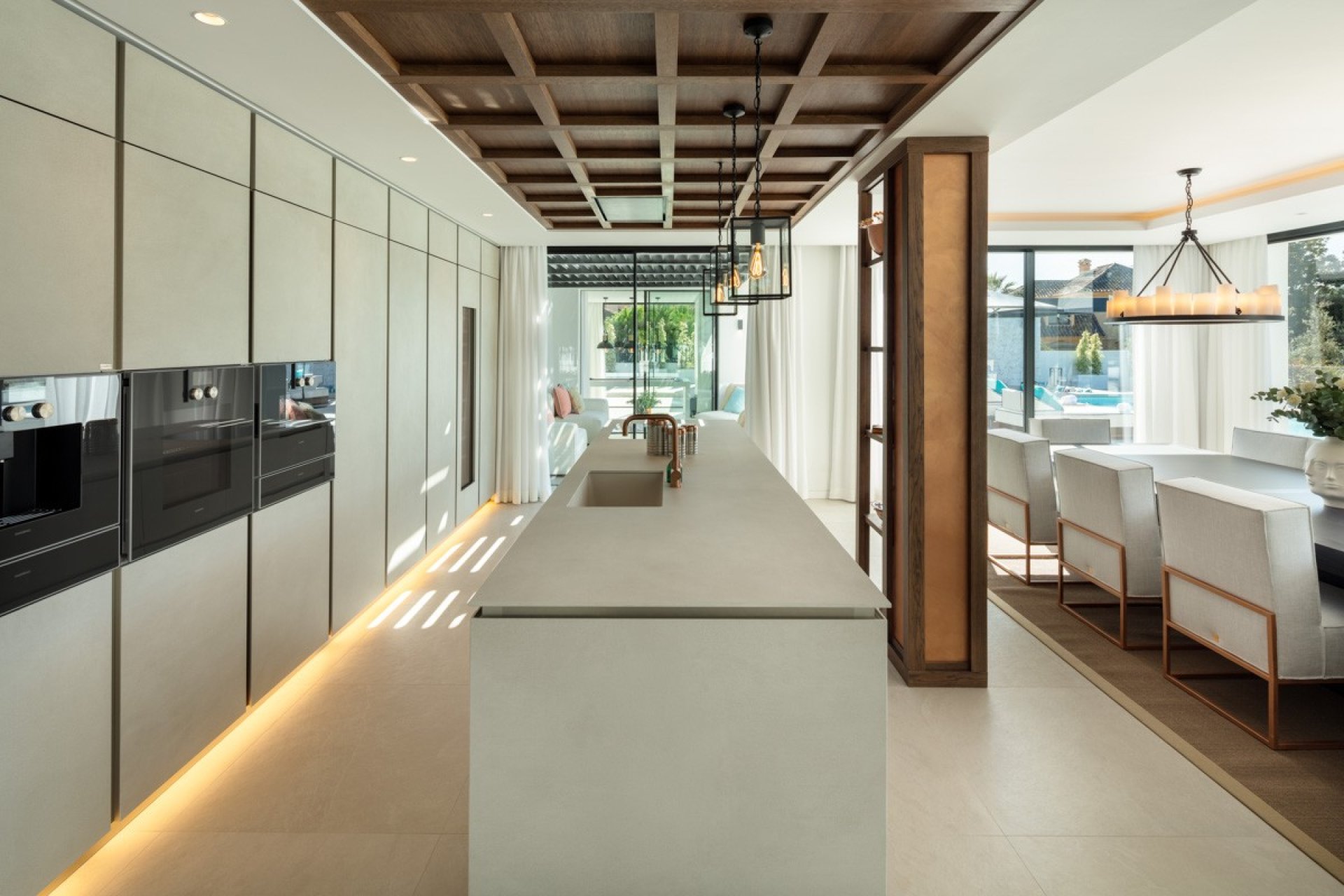 Resale - Villa -
Marbella - Nueva Andalucía