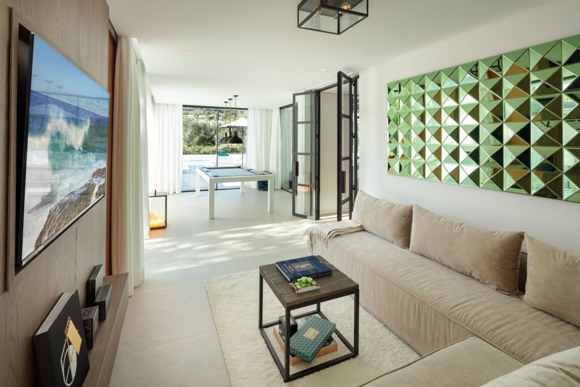 Resale - Villa -
Marbella - Nueva Andalucía