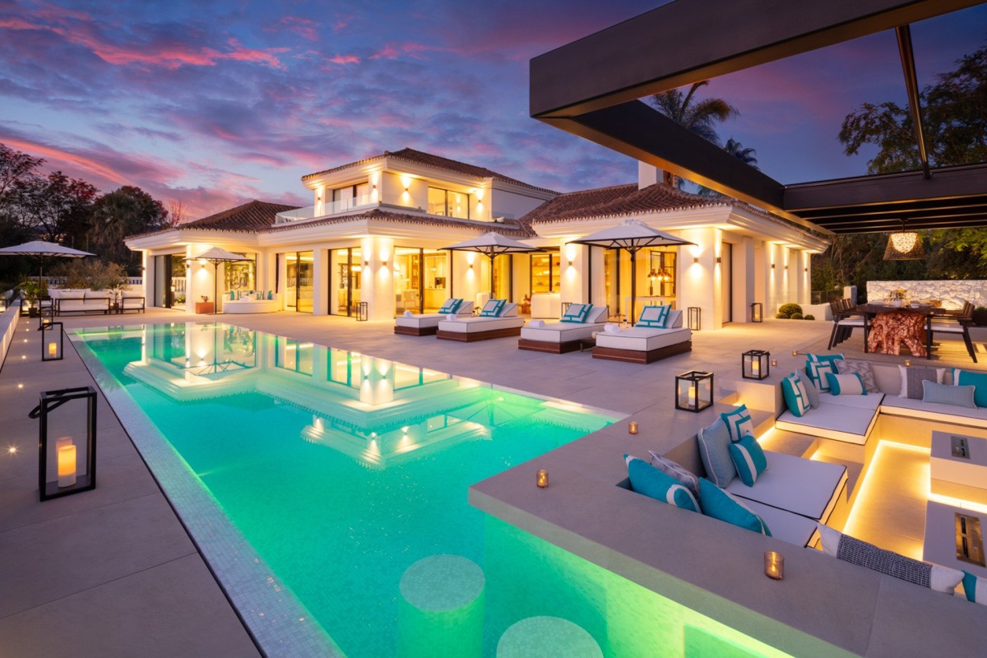 Resale - Villa -
Marbella - Nueva Andalucía