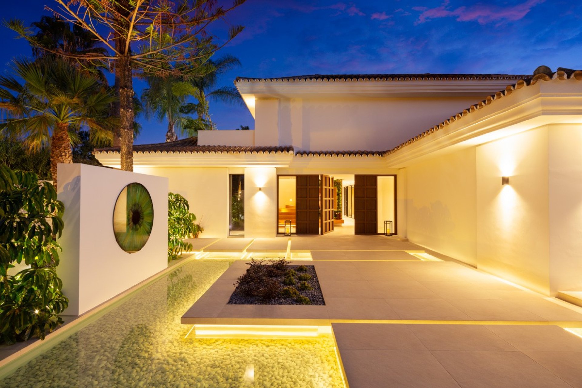Resale - Villa -
Marbella - Nueva Andalucía