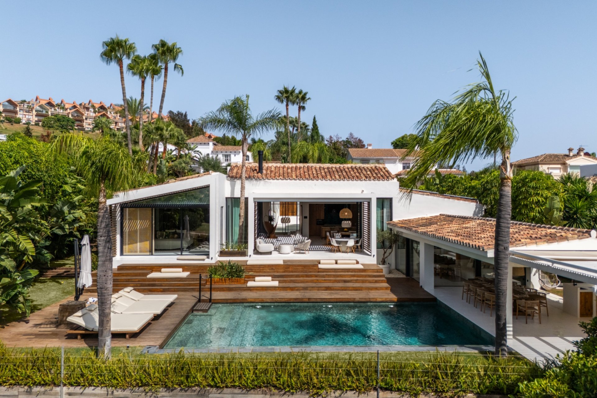 Resale - Villa -
Marbella - Nueva Andalucía