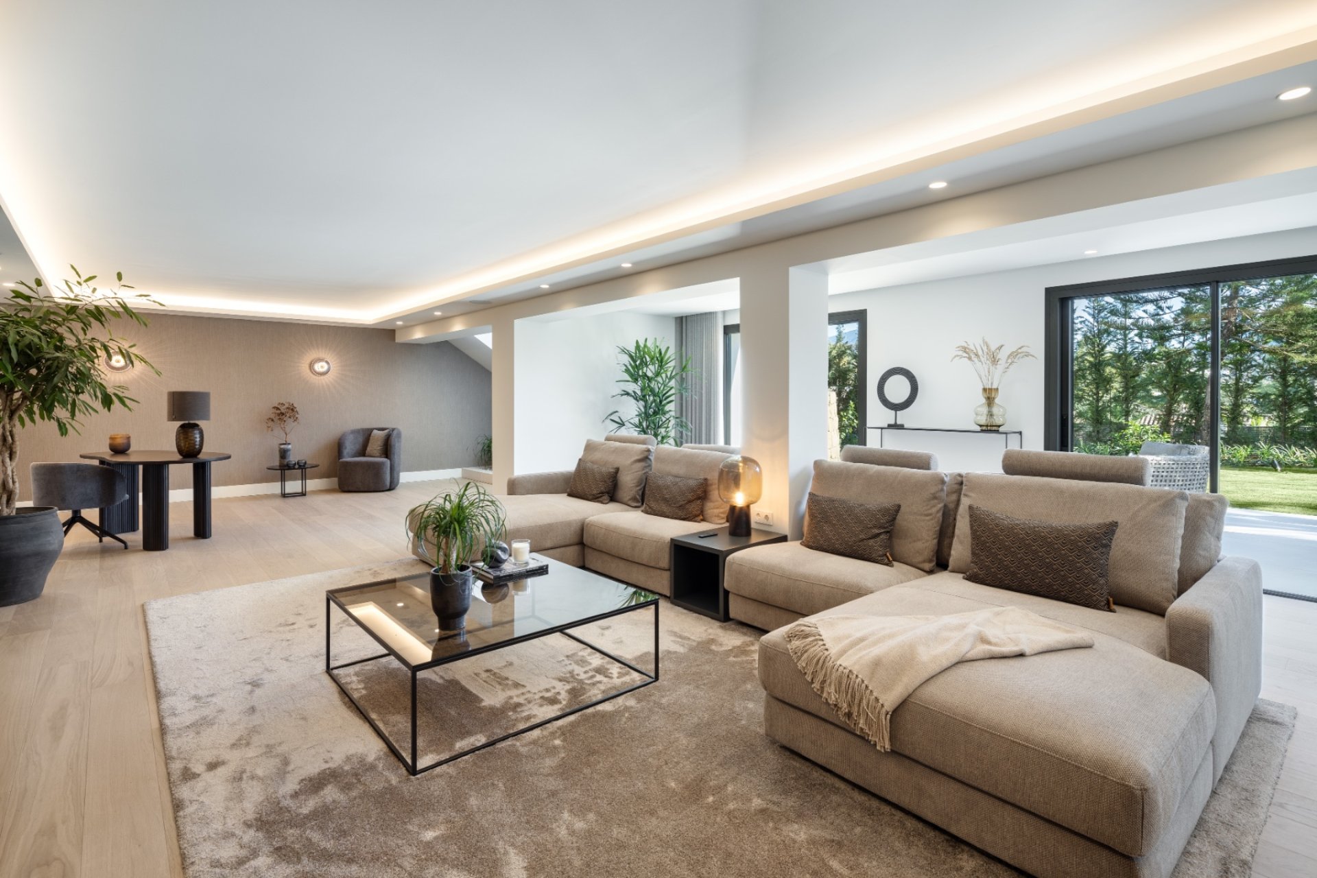 Resale - Villa -
Marbella - Nueva Andalucía
