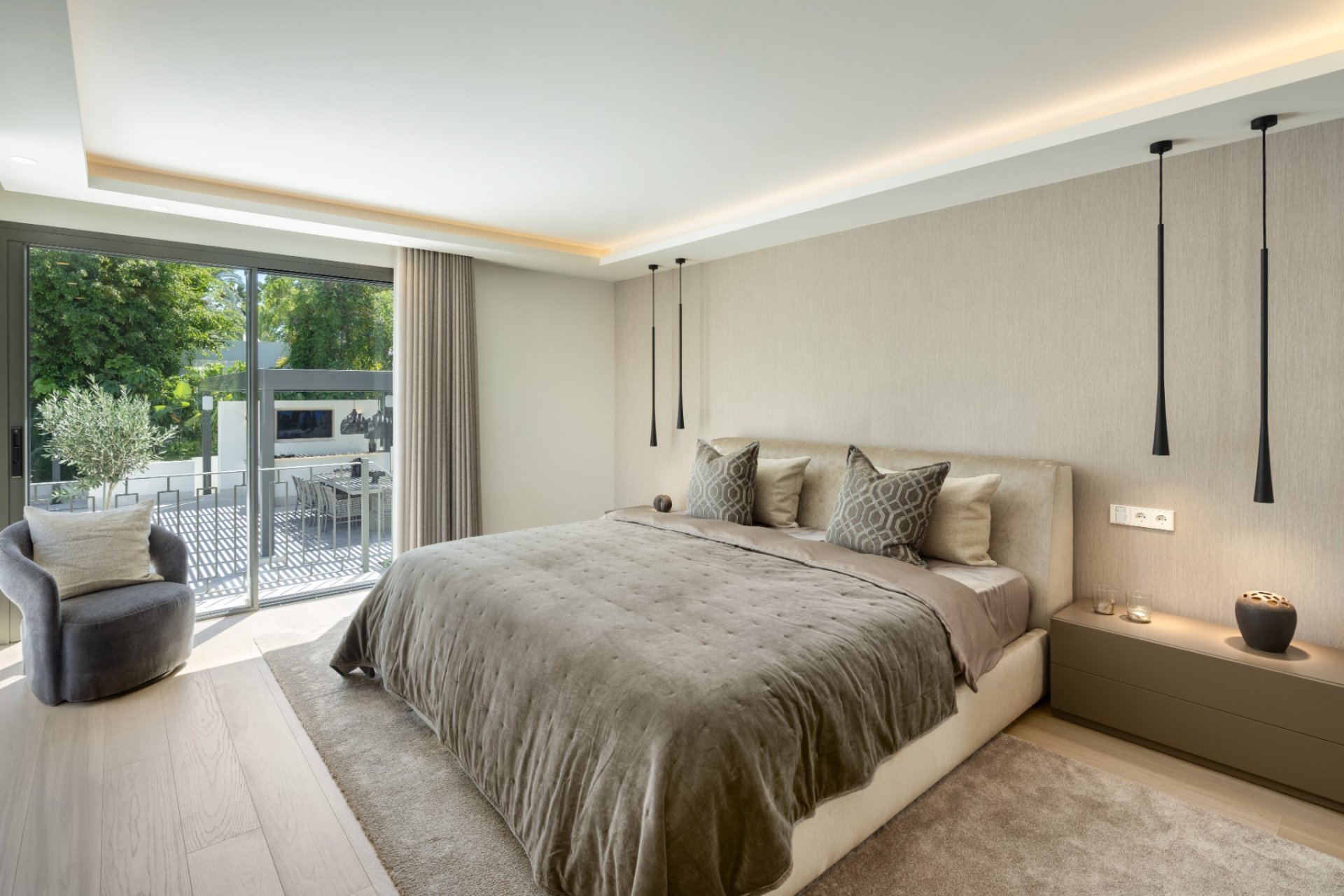 Resale - Villa -
Marbella - Nueva Andalucía