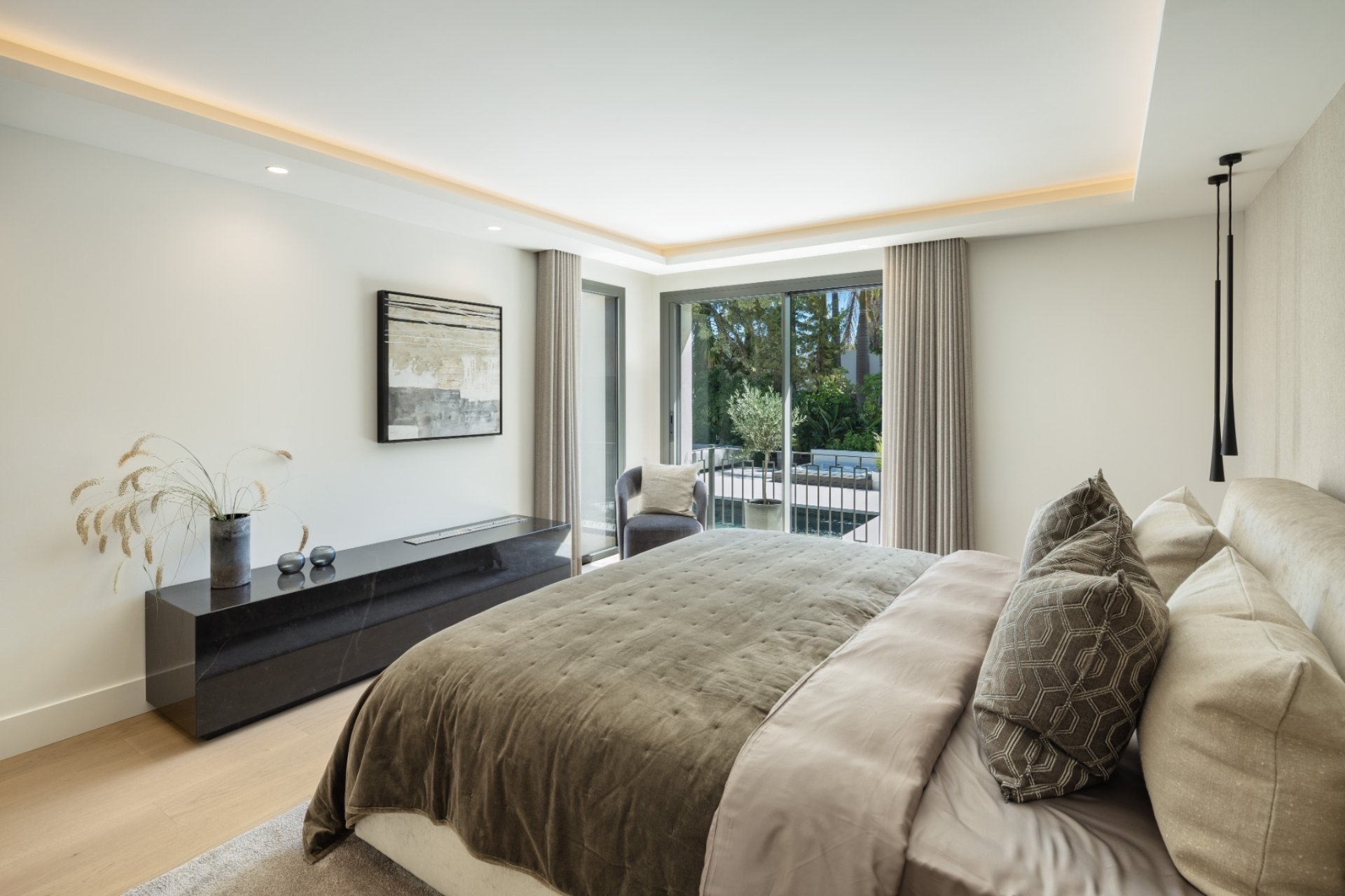 Resale - Villa -
Marbella - Nueva Andalucía