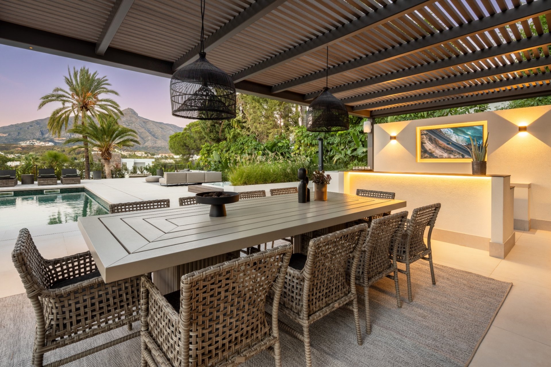 Resale - Villa -
Marbella - Nueva Andalucía