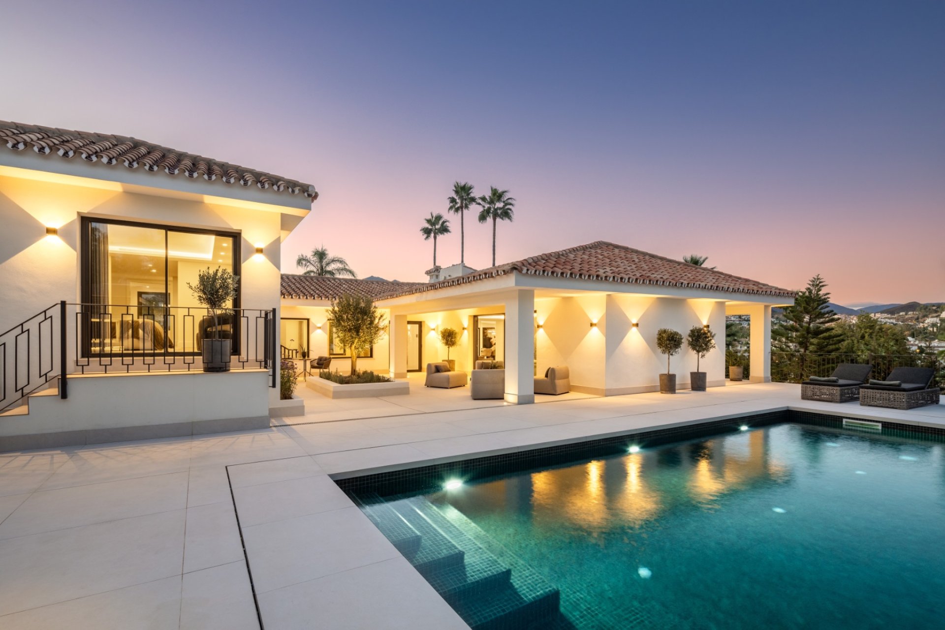 Resale - Villa -
Marbella - Nueva Andalucía