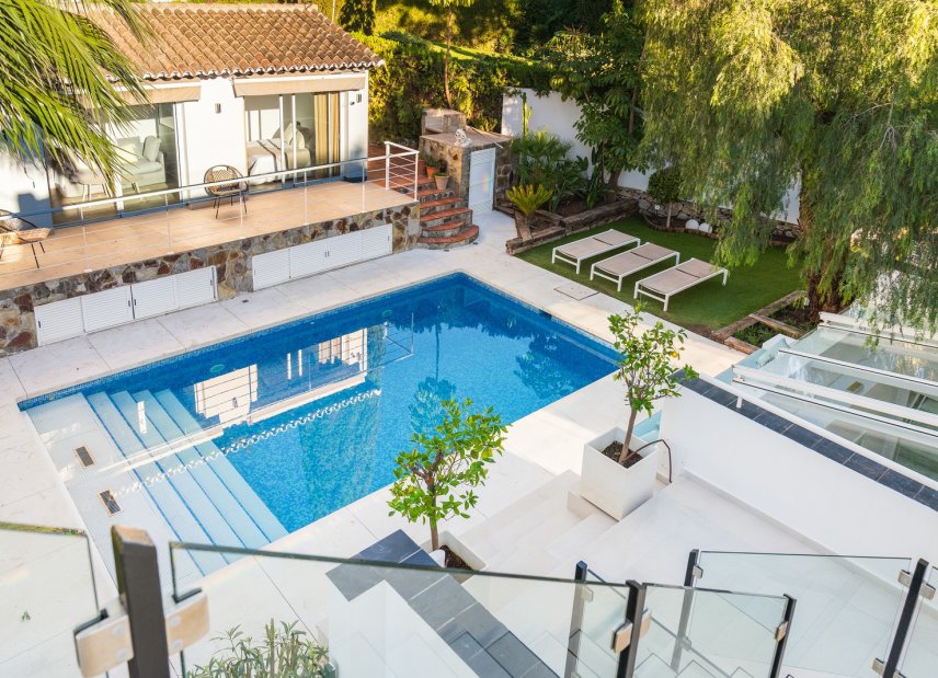 Resale - Villa -
Marbella - Nueva Andalucía