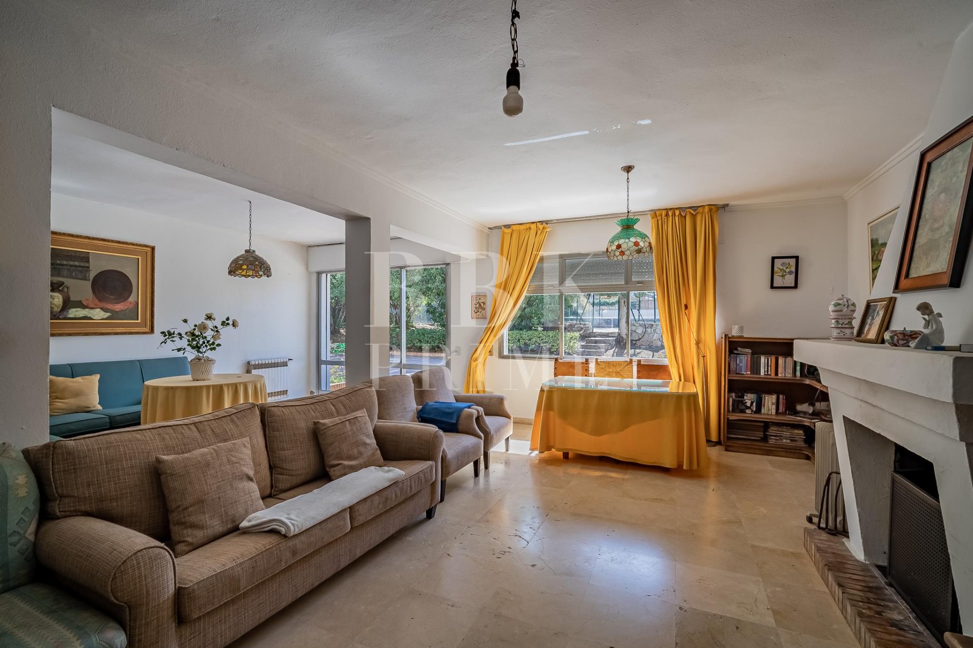 Resale - Villa -
Marbella