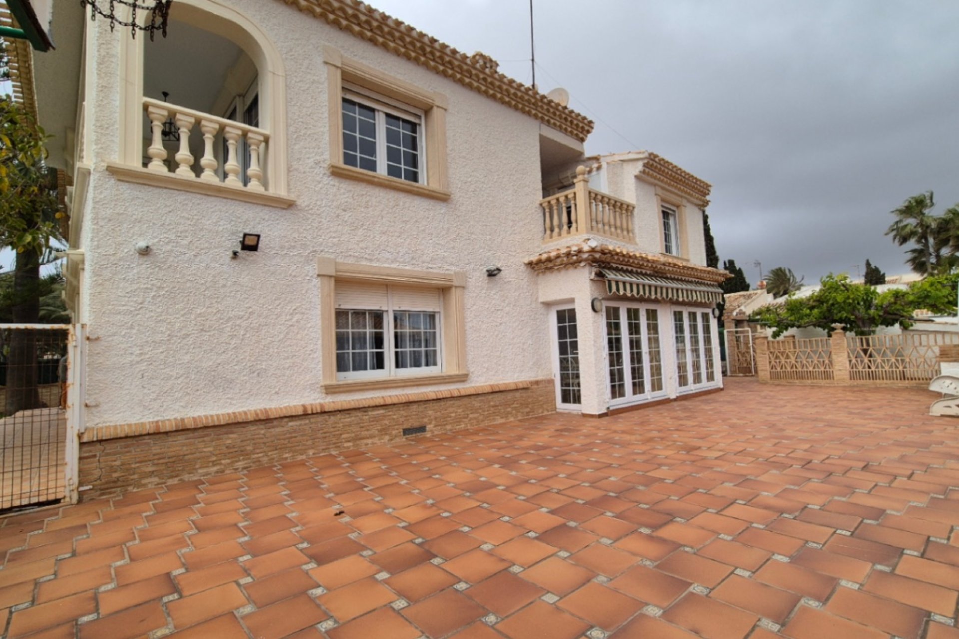Resale - Villa -
Orihuela - Costa Blanca