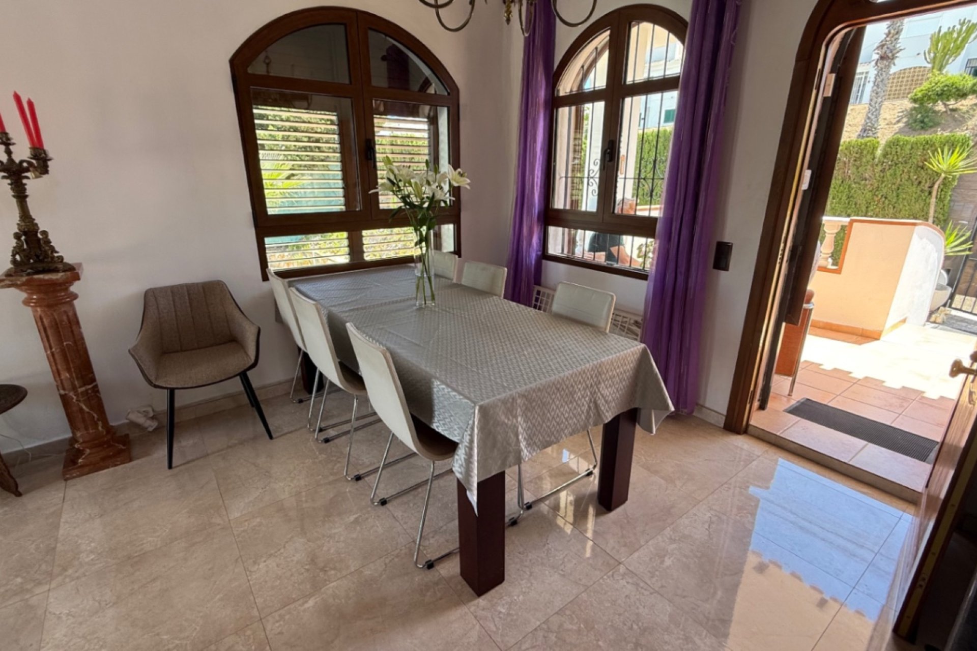 Resale - Villa -
Orihuela - Costa Blanca