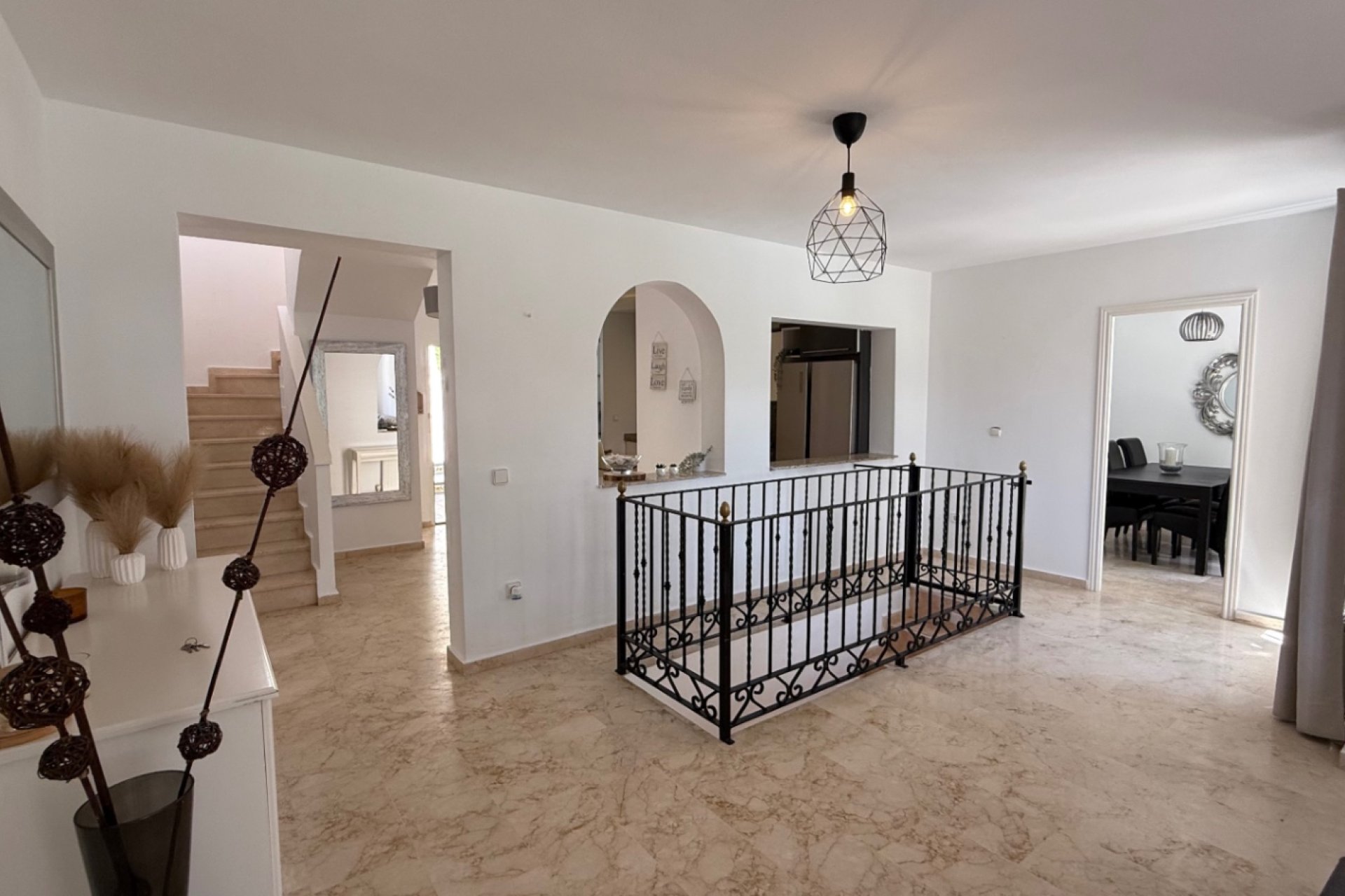 Resale - Villa -
Orihuela - Costa Blanca