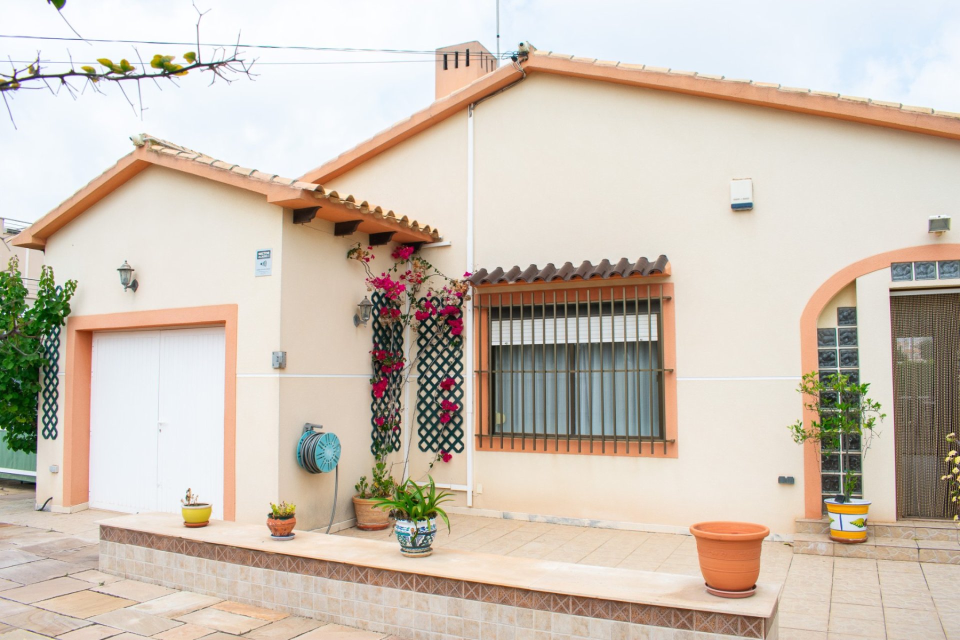 Resale - Villa -
Orihuela Costa - Cabo Roig