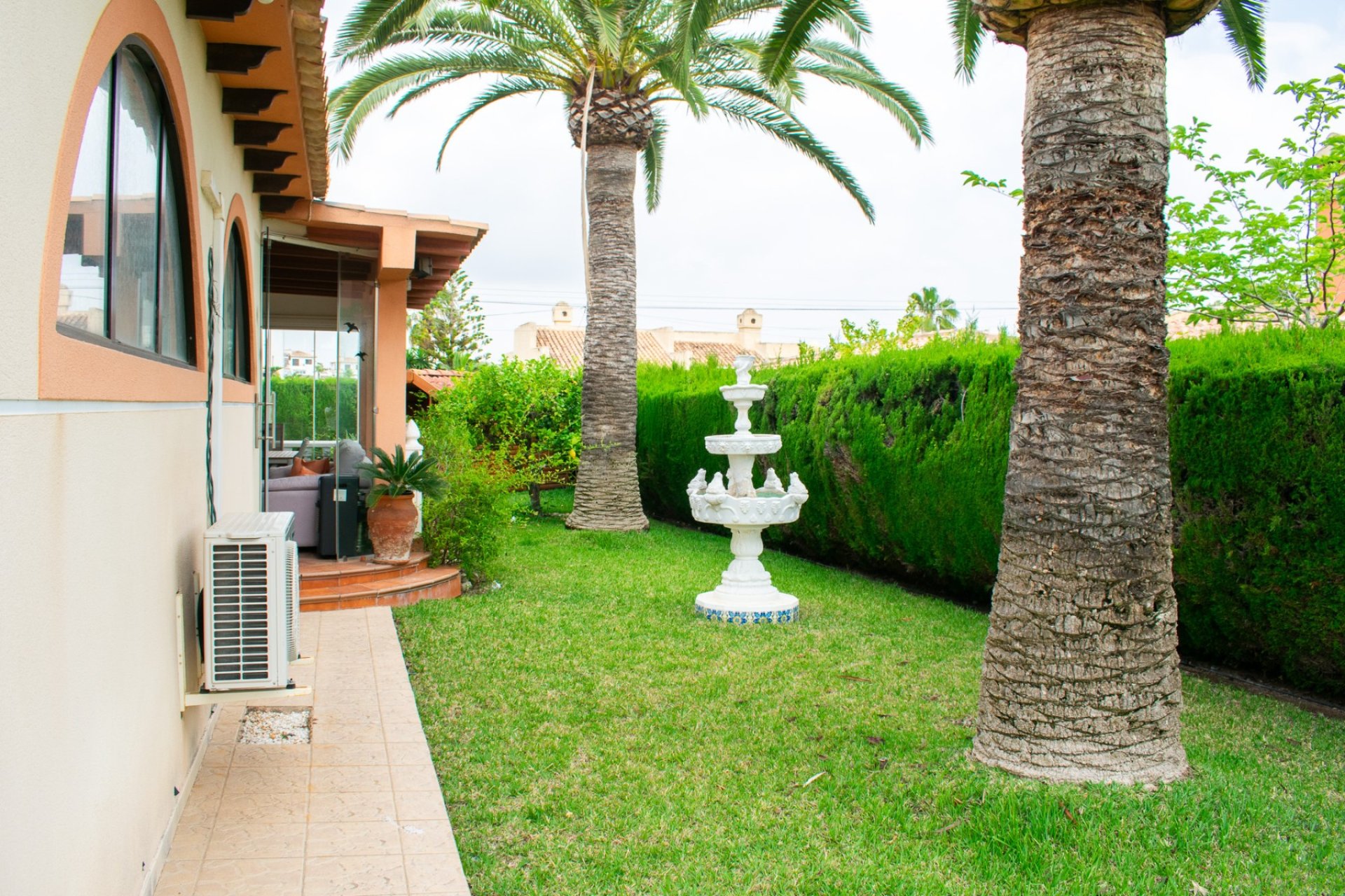 Resale - Villa -
Orihuela Costa - Cabo Roig
