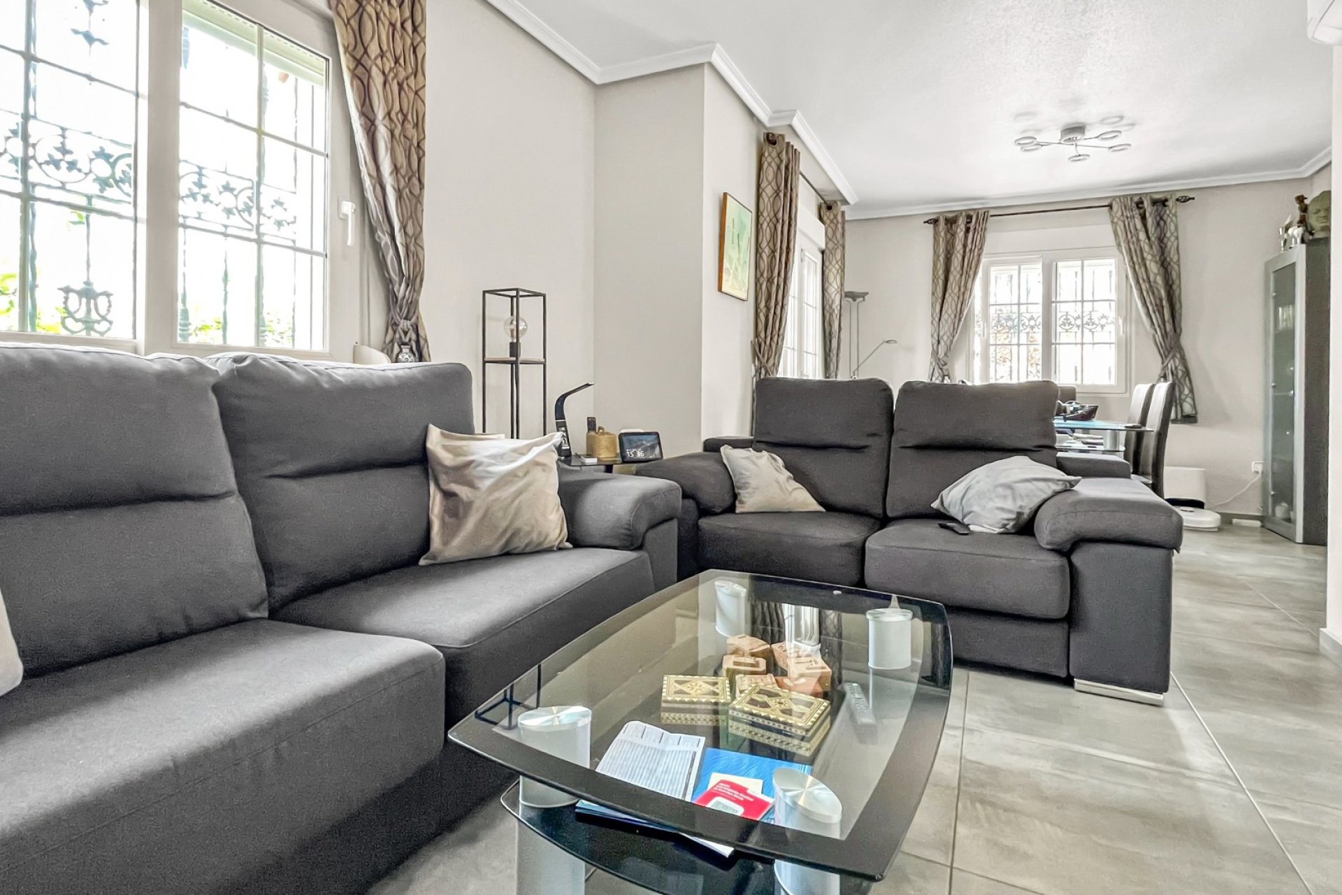 Resale - Villa -
Orihuela Costa - Los Dolses