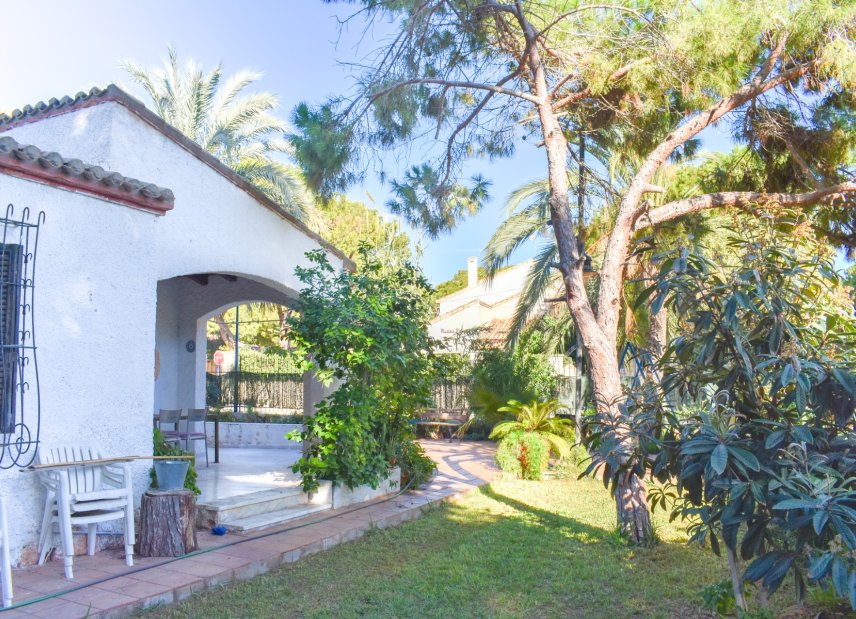 Resale - Villa -
Orihuela Costa - Punta Prima