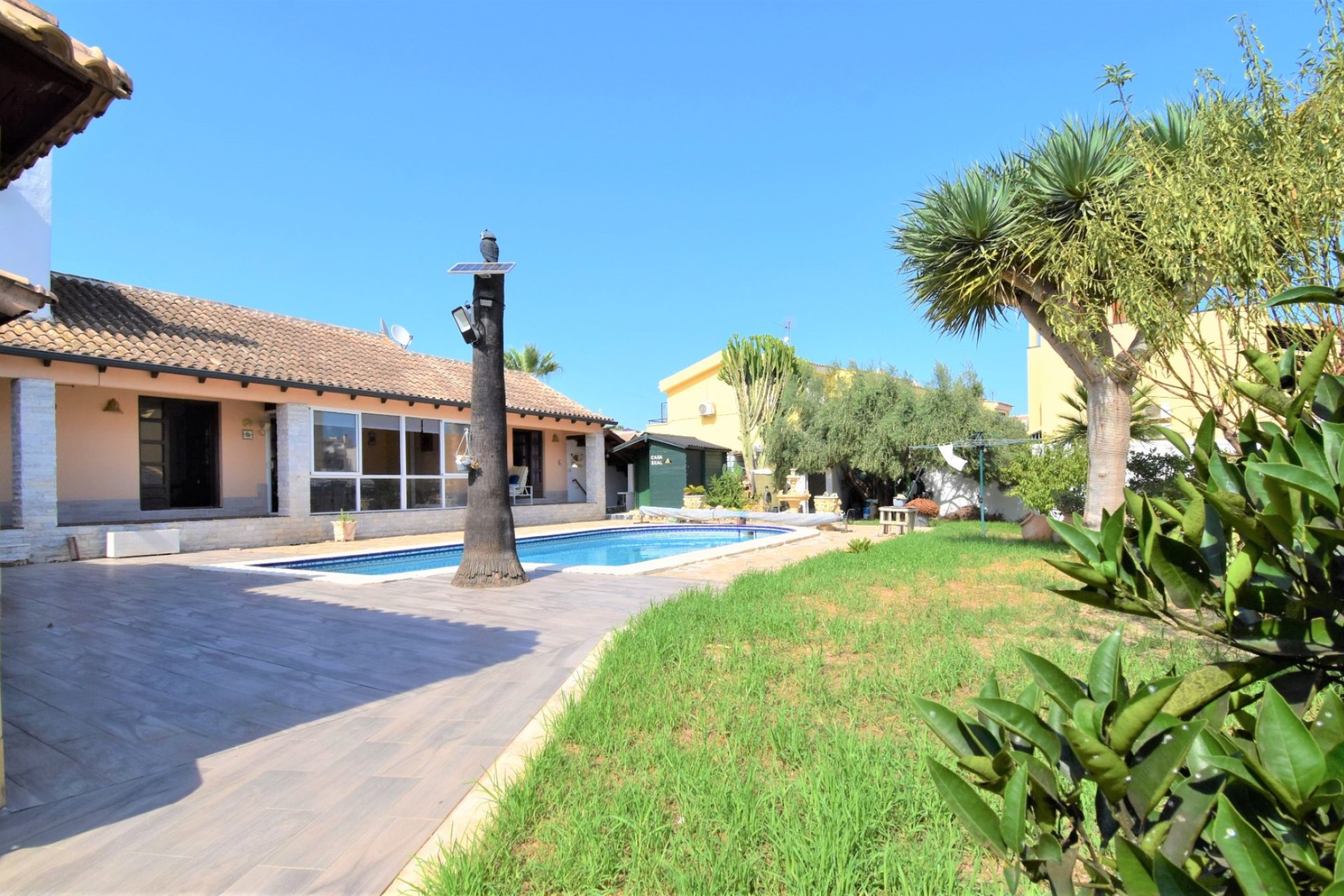 Resale - Villa -
Orihuela Costa - Villamartín