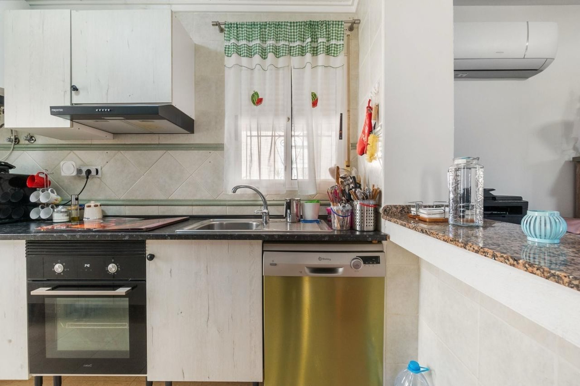 Resale - Villa -
Orihuela Costa - Villamartín