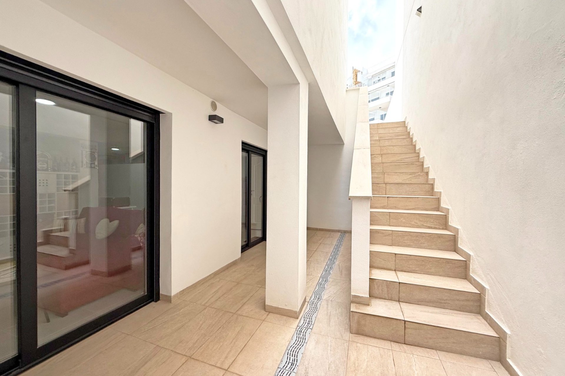 Resale - Villa -
Orihuela Costa - Villamartín