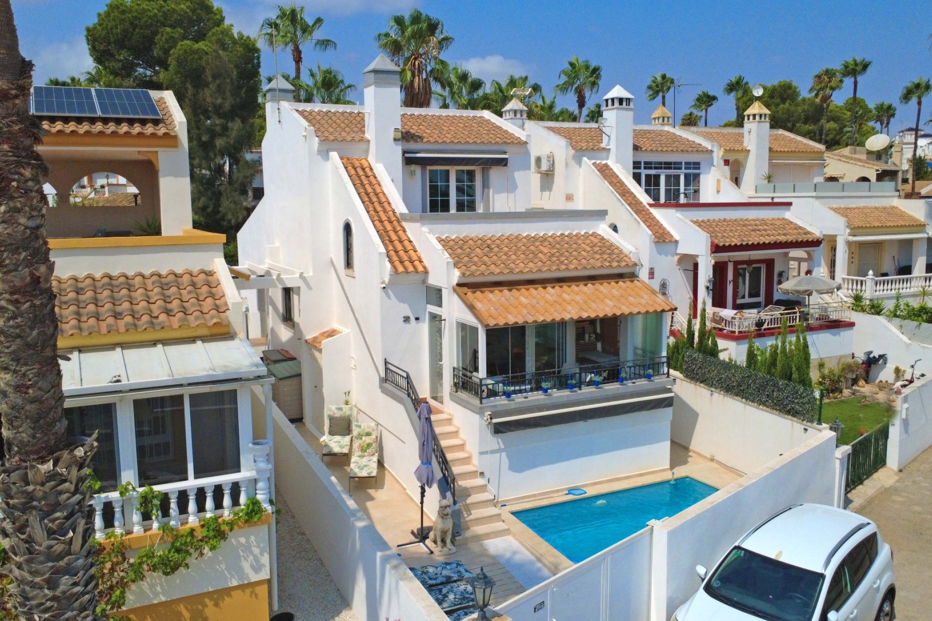 Resale - Villa -
Orihuela Costa - Villamartín