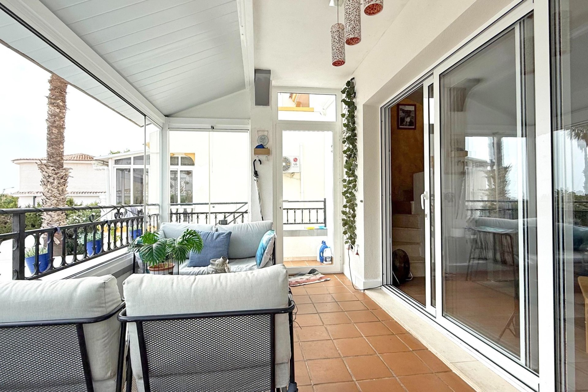 Resale - Villa -
Orihuela Costa - Villamartín