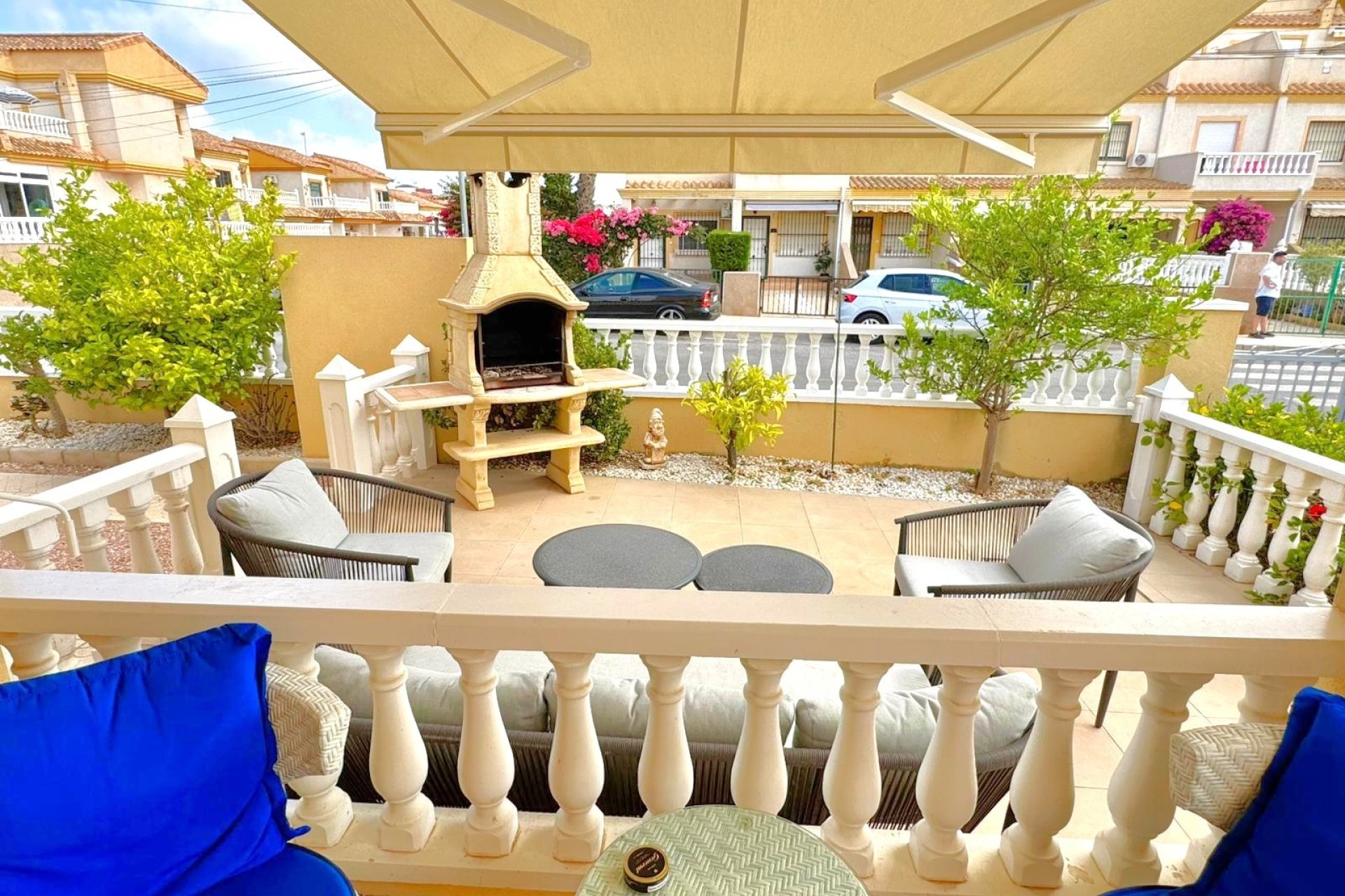 Resale - Villa -
Orihuela Costa - Villamartín