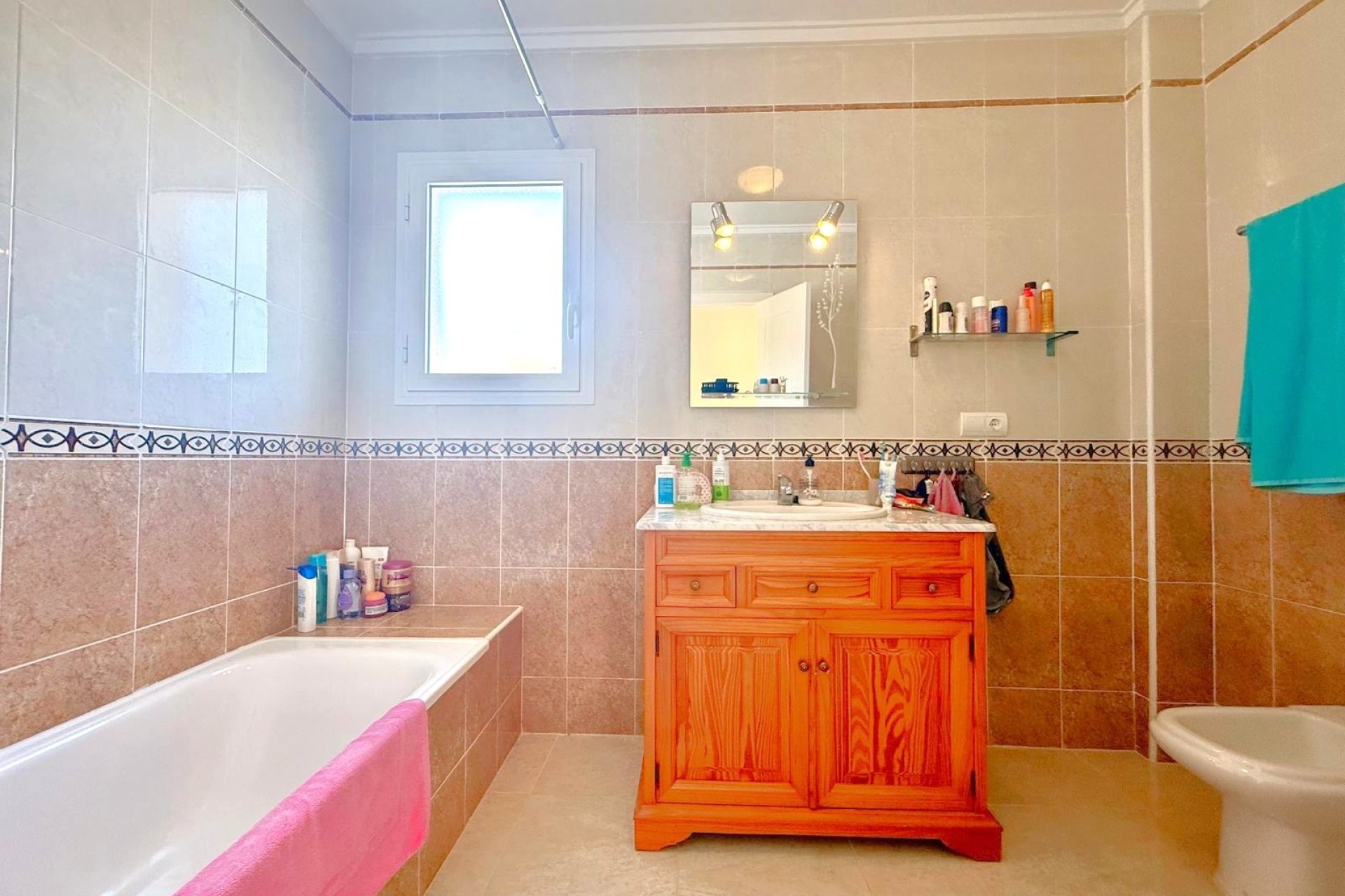 Resale - Villa -
Orihuela Costa - Villamartín
