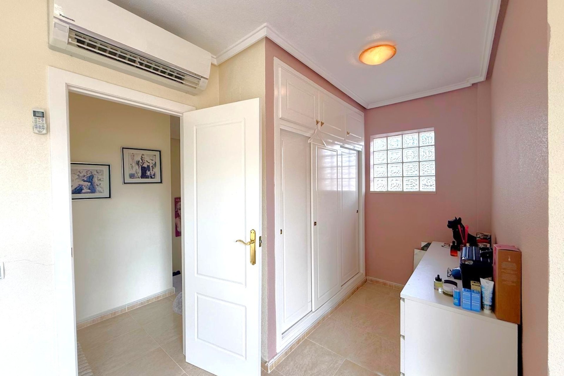 Resale - Villa -
Orihuela Costa - Villamartín