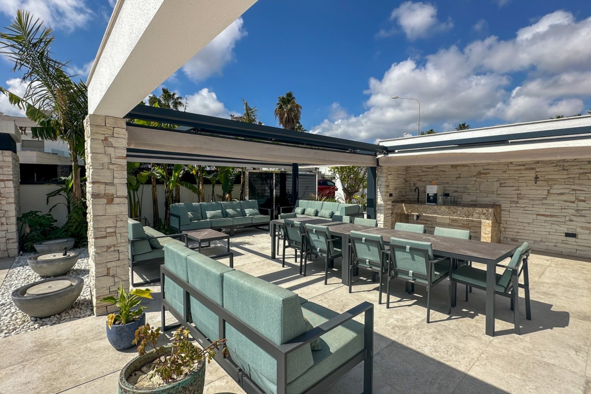 Resale - Villa -
Orihuela Costa - Villamartín