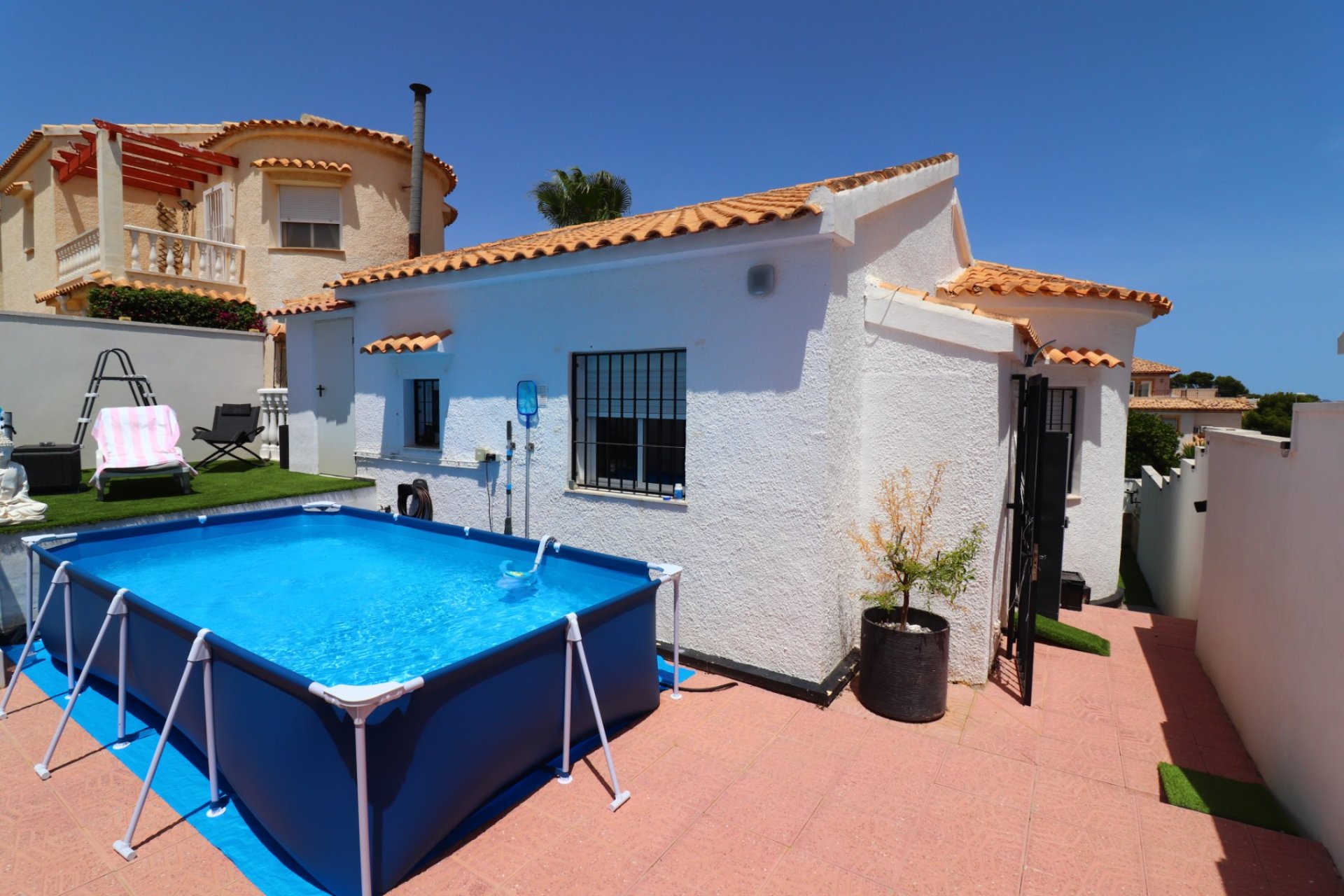 Resale - Villa -
Orihuela Costa - Villamartín