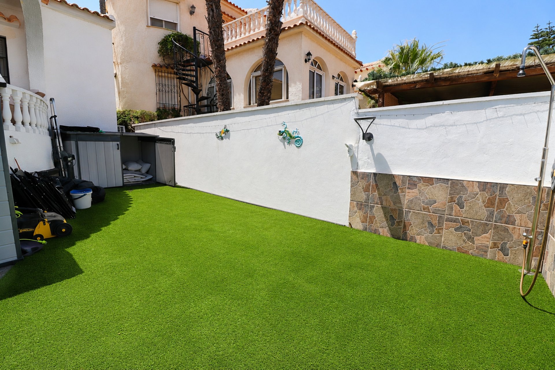 Resale - Villa -
Orihuela Costa - Villamartín
