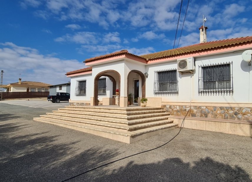Resale - Villa -
Orihuela - La Matanza