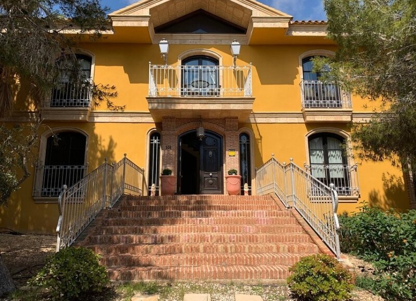 Resale - Villa -
Rojales - Ciudad Quesada