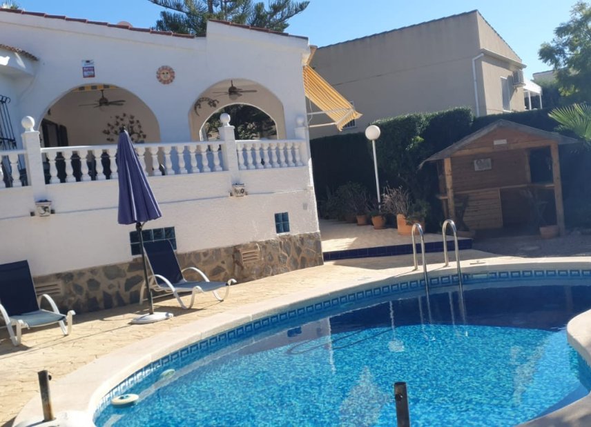 Resale - Villa -
Rojales - Ciudad Quesada