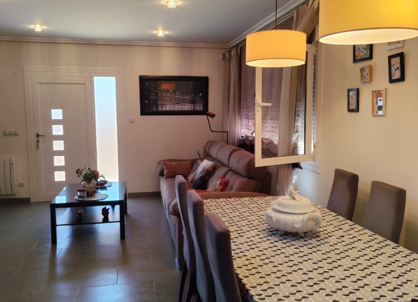 Resale - Villa -
San Fulgencio - La Marina