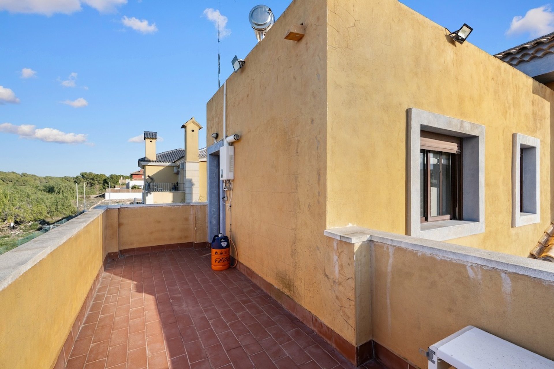 Resale - Villa -
Santa Pola - El Poble Llevanti